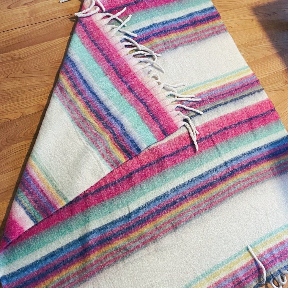FREE PEOPLE Fringe Throw Blanket - SO soft!! - Picture 7 of 12